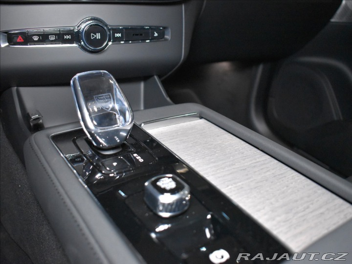 Volvo XC90 2,0 T8  Ultra Dark 1800