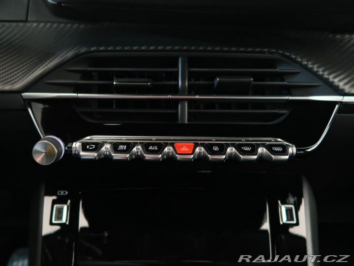 Peugeot 2008 1.2PureTech,74kW,ALLURE,M 1800