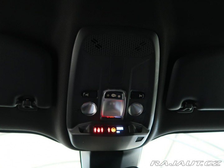 Peugeot 2008 1.2PureTech,74kW,ALLURE,M 1800