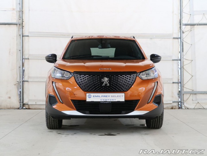 Peugeot 2008 1.2PureTech,74kW,ALLURE,M 1800