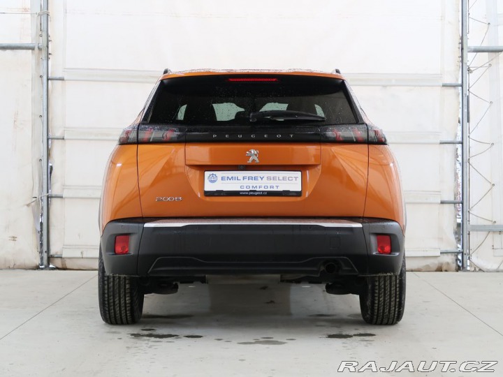 Peugeot 2008 1.2PureTech,74kW,ALLURE,M 1800