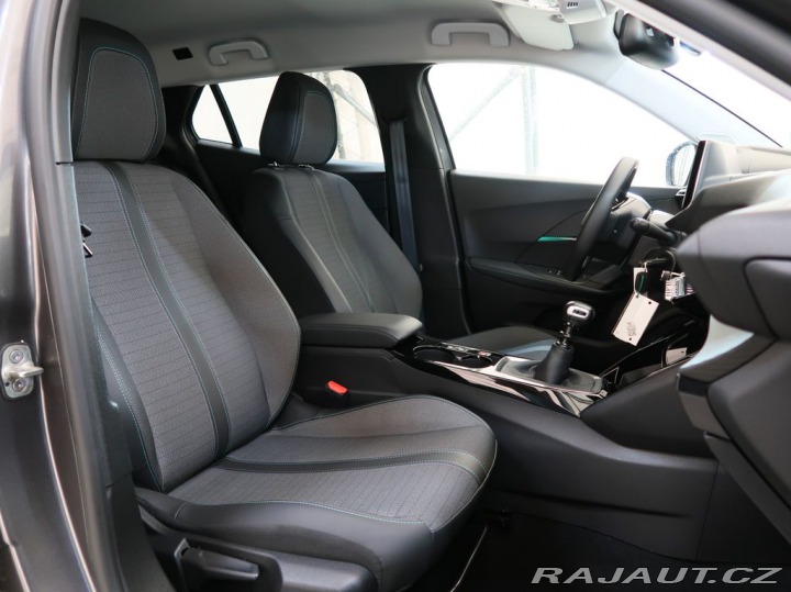 Peugeot 2008 1.2PureTech,96kW,ALLURE,M 1800