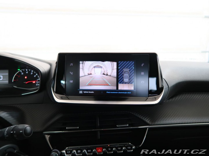 Peugeot 2008 1.2PureTech,96kW,ALLURE,M 1800