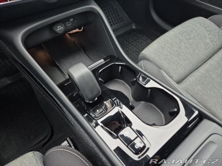 Volvo XC40 2,0 B3 Plus Dark 2023