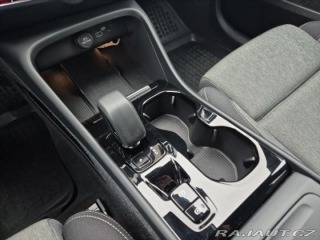 Volvo XC40 2,0 B3 Plus Dark 2023