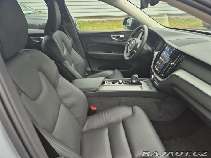 Volvo XC60 2,0 B4 AWD diesel Plus Da 2023