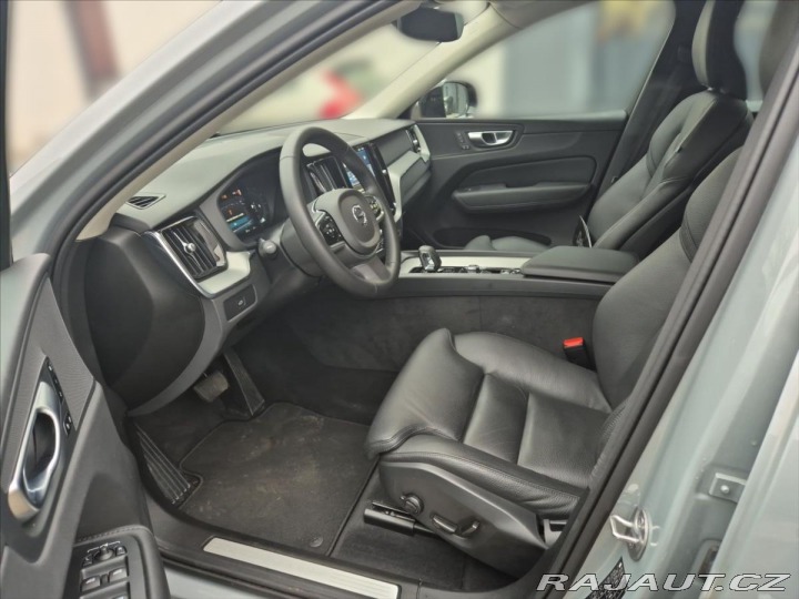 Volvo XC60 2,0 B4 AWD diesel Plus Da 2023
