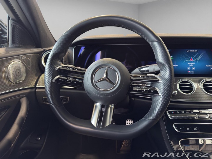 Mercedes-Benz E E 300 D 4MATIC REZERVACE 2021