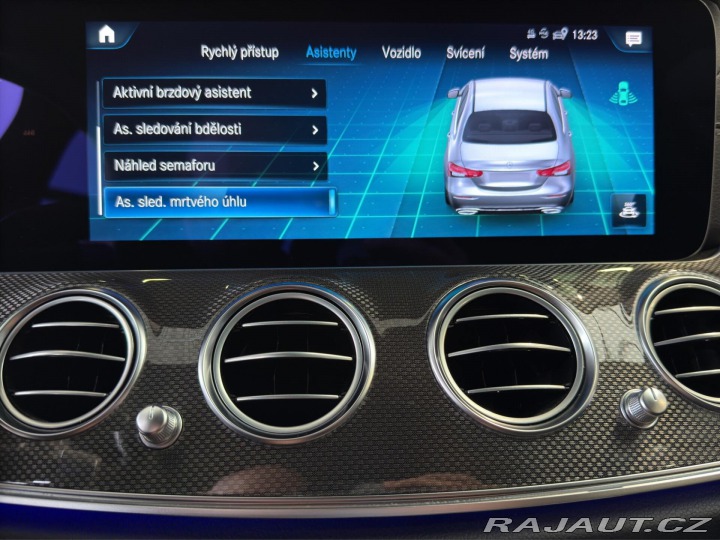 Mercedes-Benz E E 300 D 4MATIC REZERVACE 2021