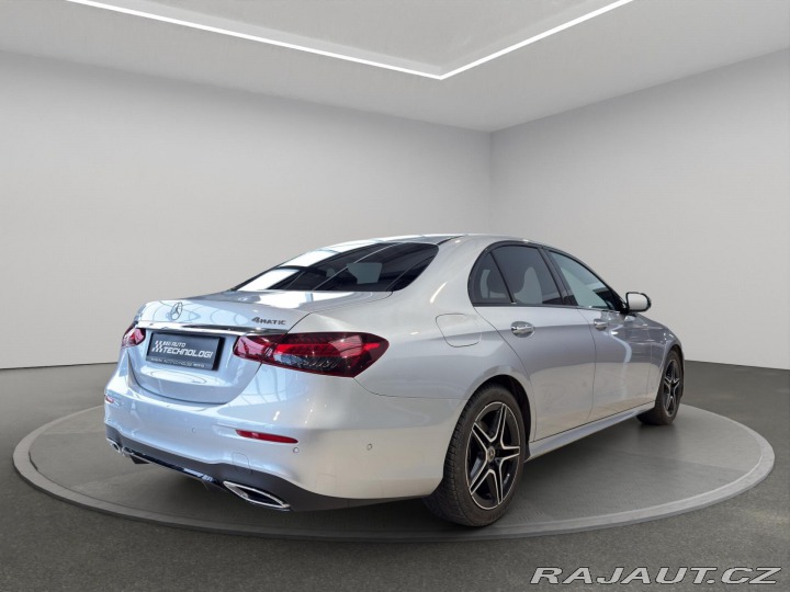 Mercedes-Benz E E 300 D 4MATIC REZERVACE 2021