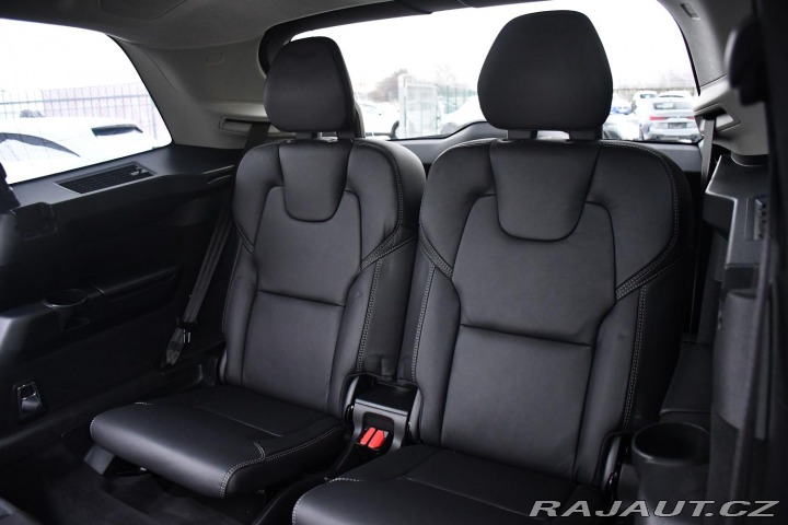 Volvo XC90 T8 REZERVACE 2022
