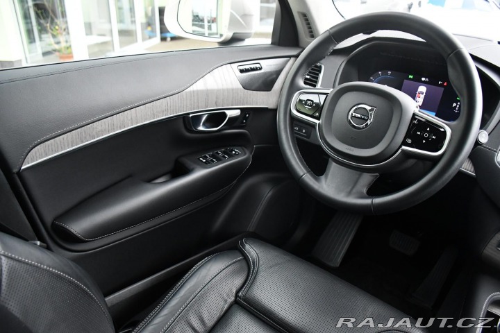 Volvo XC90 T8 REZERVACE 2022