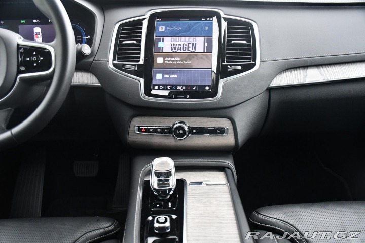 Volvo XC90 T8 REZERVACE 2022
