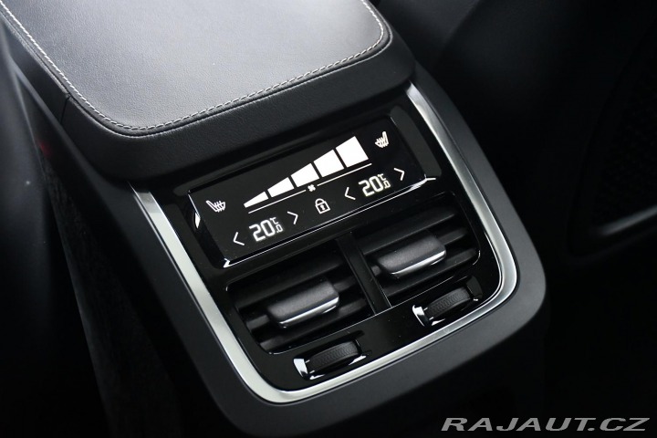 Volvo XC90 T8 REZERVACE 2022