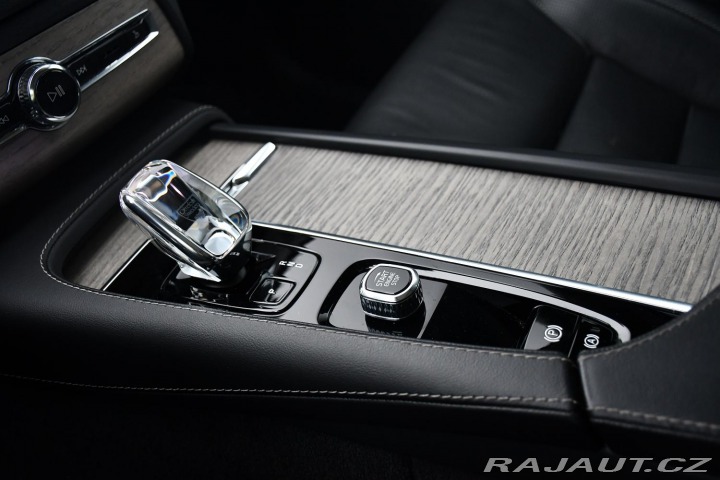 Volvo XC90 T8 ULTIMATE BRIGHT 2022