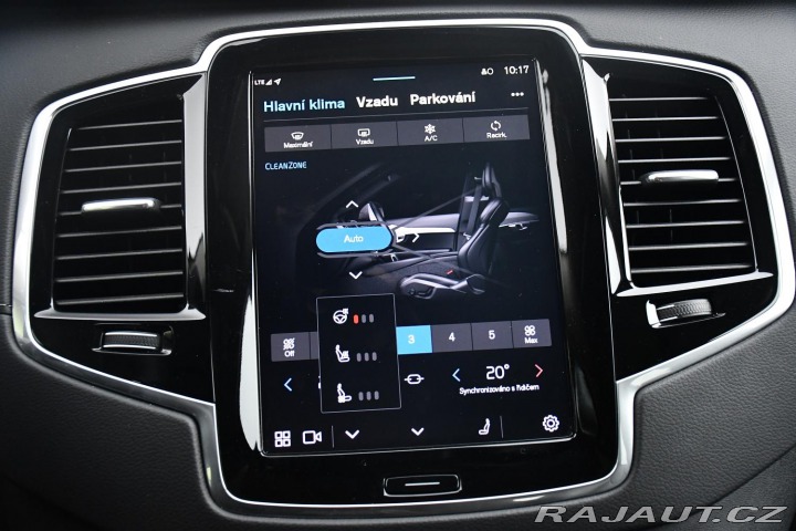Volvo XC90 T8 REZERVACE 2022