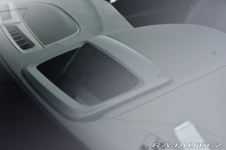 Volvo XC90 T8 REZERVACE 2022