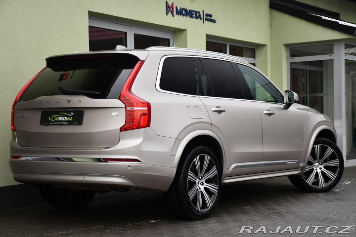 Volvo XC90 T8 REZERVACE 2022