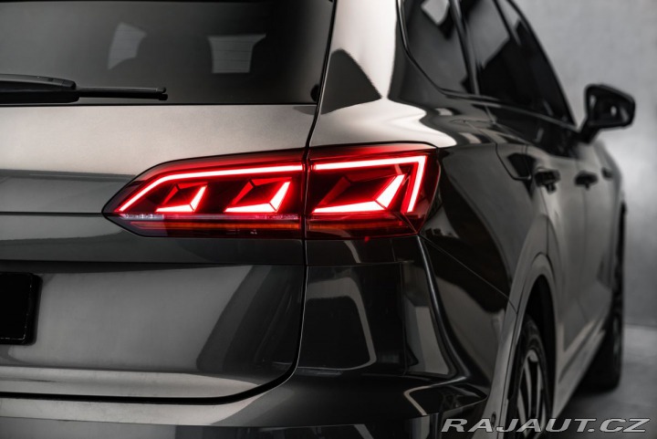 Volkswagen Touareg 4,0TDI V8 4M IQ Masáže Pa 2020