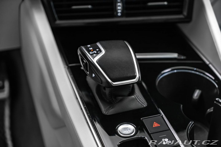 Volkswagen Touareg 4,0TDI V8 4M IQ Masáže Pa 2020