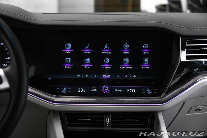 Volkswagen Touareg 4,0TDI V8 4M IQ Masáže Pa 2020