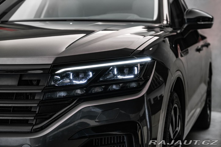 Volkswagen Touareg 4,0TDI V8 4M IQ Masáže Pa 2020