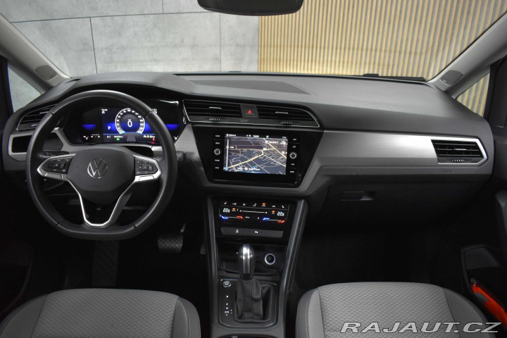 Volkswagen Touran 1.5 TSI 7.MÍST*TAŽNÉ*DPH* 2023