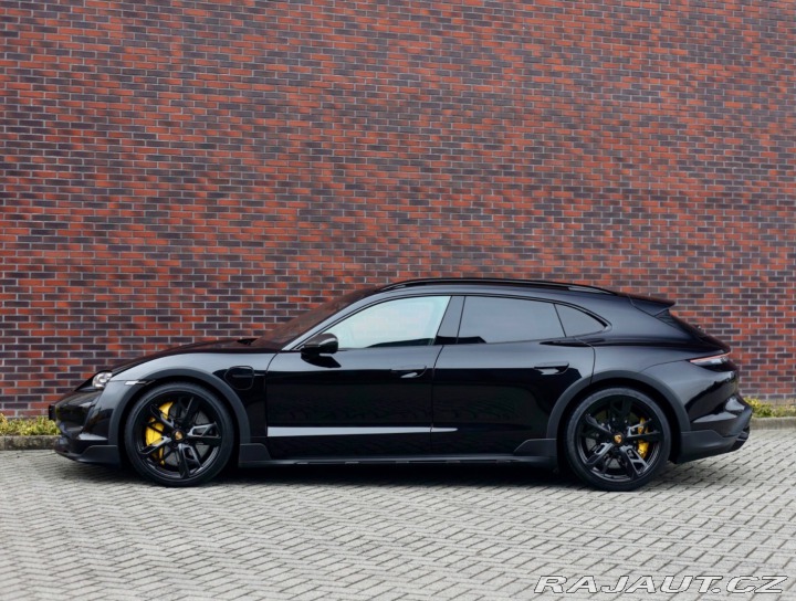 Porsche Taycan Turbo S | PDCC - Pasažie 2023