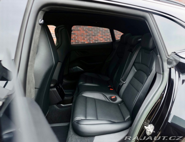 Porsche Taycan Turbo S | PDCC - Pasažie 2023