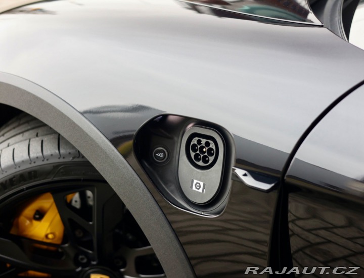 Porsche Taycan Turbo S | PDCC - Pasažie 2023