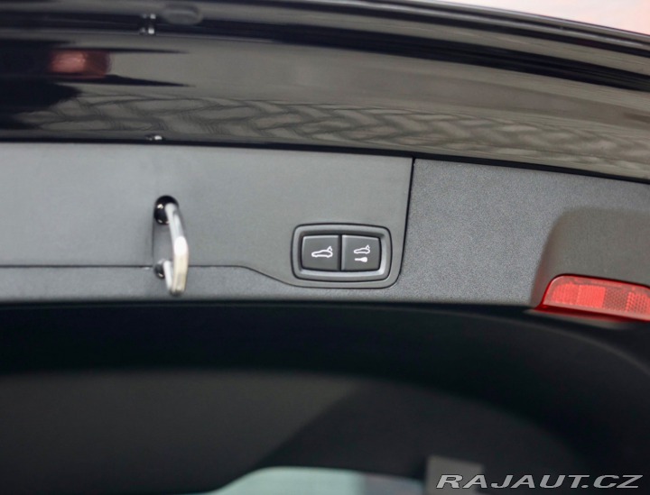 Porsche Taycan Turbo S | PDCC - Pasažie 2023