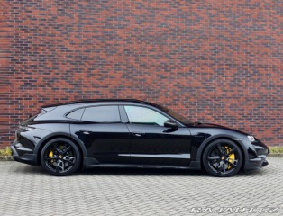 Porsche Taycan Turbo S | PDCC - Pasažie 2023