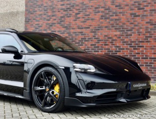 Porsche Taycan Turbo S | PDCC - Pasažie 2023
