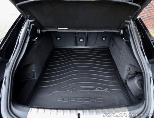 Porsche Taycan Turbo S | PDCC - Pasažie 2023