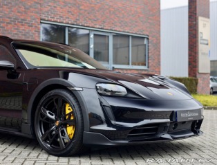 Porsche Taycan Turbo S | PDCC - Pasažie 2023