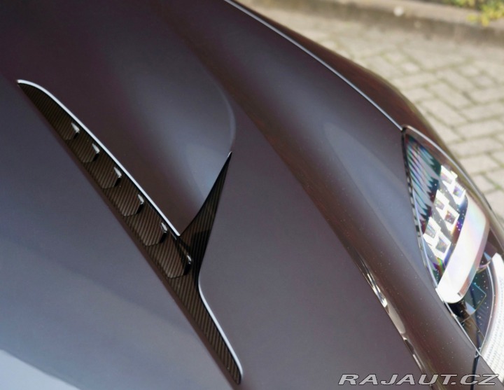 Aston Martin Vanquish 5.2 V12 | Nový model - Q 2024