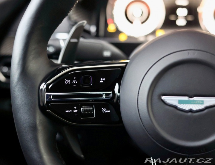 Aston Martin Vanquish 5.2 V12 | Nový model - Q 2024