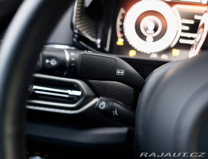 Aston Martin Vanquish 5.2 V12 | Nový model - Q 2024