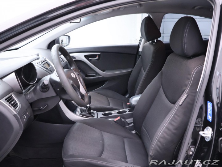 Hyundai Elantra 1,6 i 97kW CZ Comfort Kli 2013
