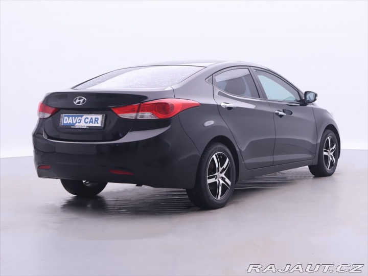 Hyundai Elantra 1,6 i 97kW CZ Comfort Kli 2013