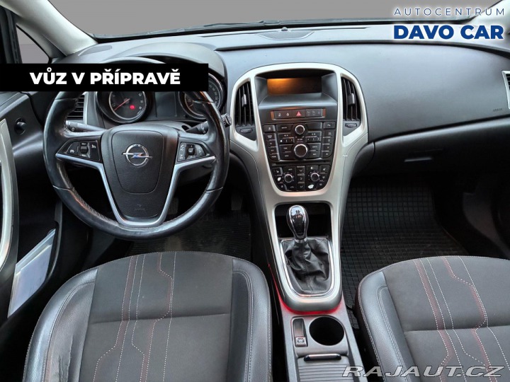 Opel Astra 1,4 i TURBO 103 kW Cosmo 2012