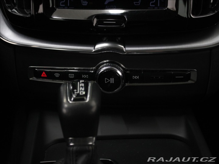 Volvo XC60 2,0 T5 250k.Mom.PRO BLIS 2019