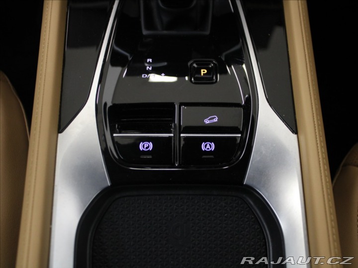 MG HS 1,5 TGI 7DCT Exclusive 17 2025