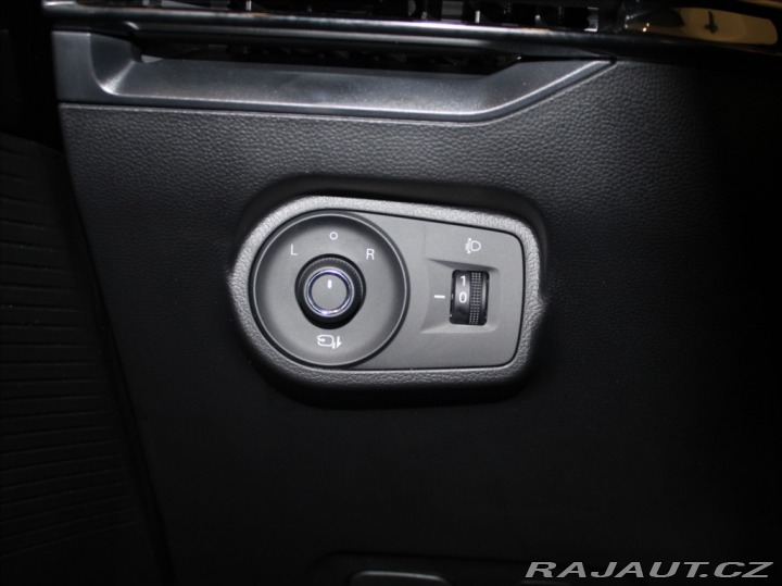 MG MG4 0,1 180kW 77kWh Exclusive 2025