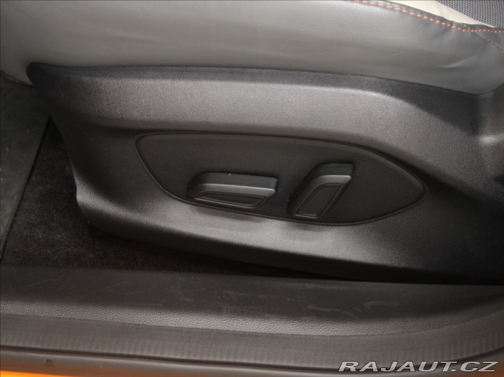 MG MG4 0,1 180kW 77kWh Exclusive 2025