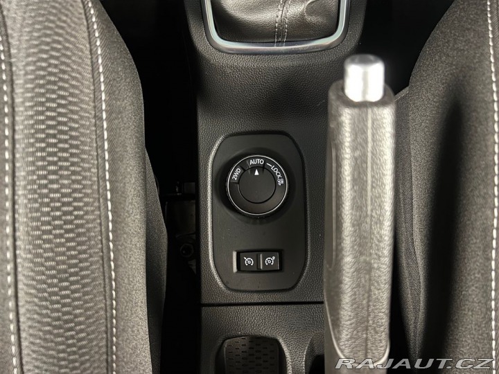 Dacia Duster 1.6 SCE 4WD, KLIMA, TAŽNÉ 2019