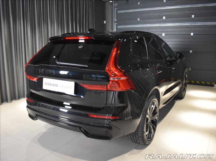 Volvo XC60 2,0 B5 AWD Black Edition 2025