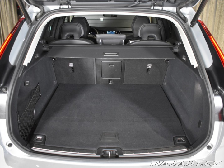 Volvo XC60 2,0 T6 AWD Plus 2025