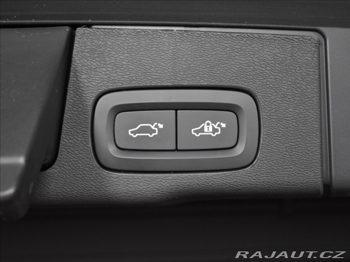 Volvo XC60 2,0 T6 AWD Plus 2025