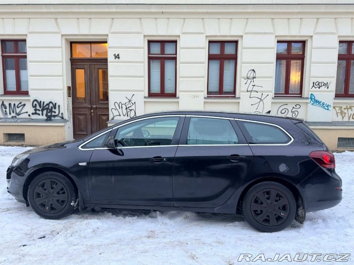Opel Astra 2,0 J sportes tovrer 2011